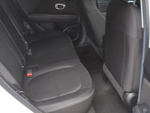 Used 2016 Kia Soul image 13