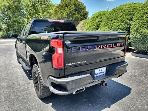 Used 2020 Chevrolet Silverado 1500 4x4 Crew Cab Custom Trail Boss image 3