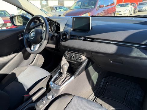 Used 2017 Toyota Yaris iA image 15