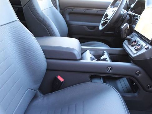 New 2026 Land Rover Defender 110 OCTA image 3