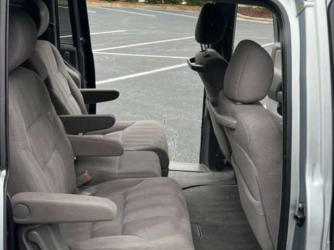 Used 2010 Honda Odyssey EX image 11