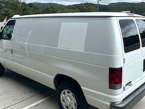 Used 2012 Ford E-150 and Econoline 150 XL image 6