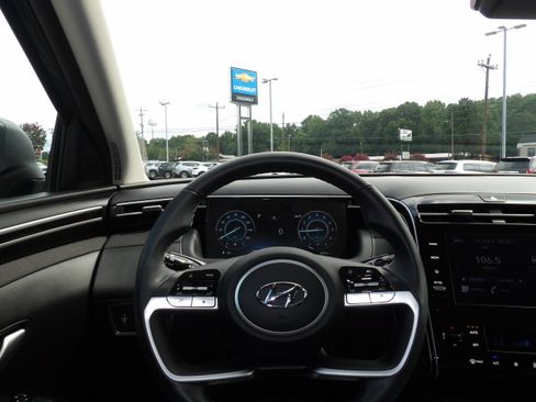 Used 2023 Hyundai Tucson FWD SEL w/ Convenience Package image 2