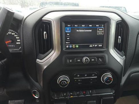 Used 2024 Chevrolet Silverado 2500 W/T image 8