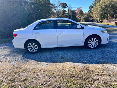 Used 2013 Toyota Corolla image 5