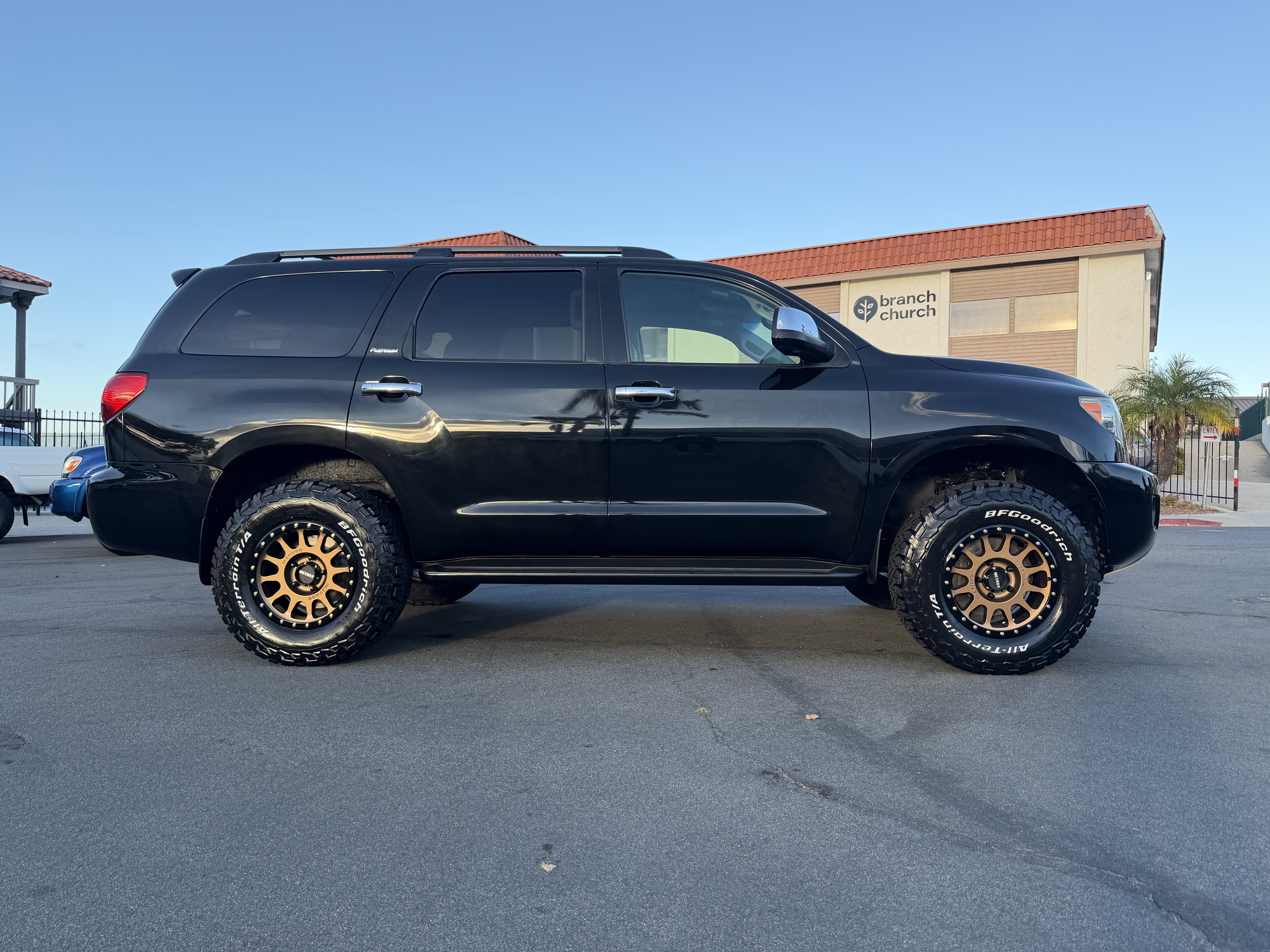 Used 2011 Toyota Sequoia Platinum AWD/4WD image 16