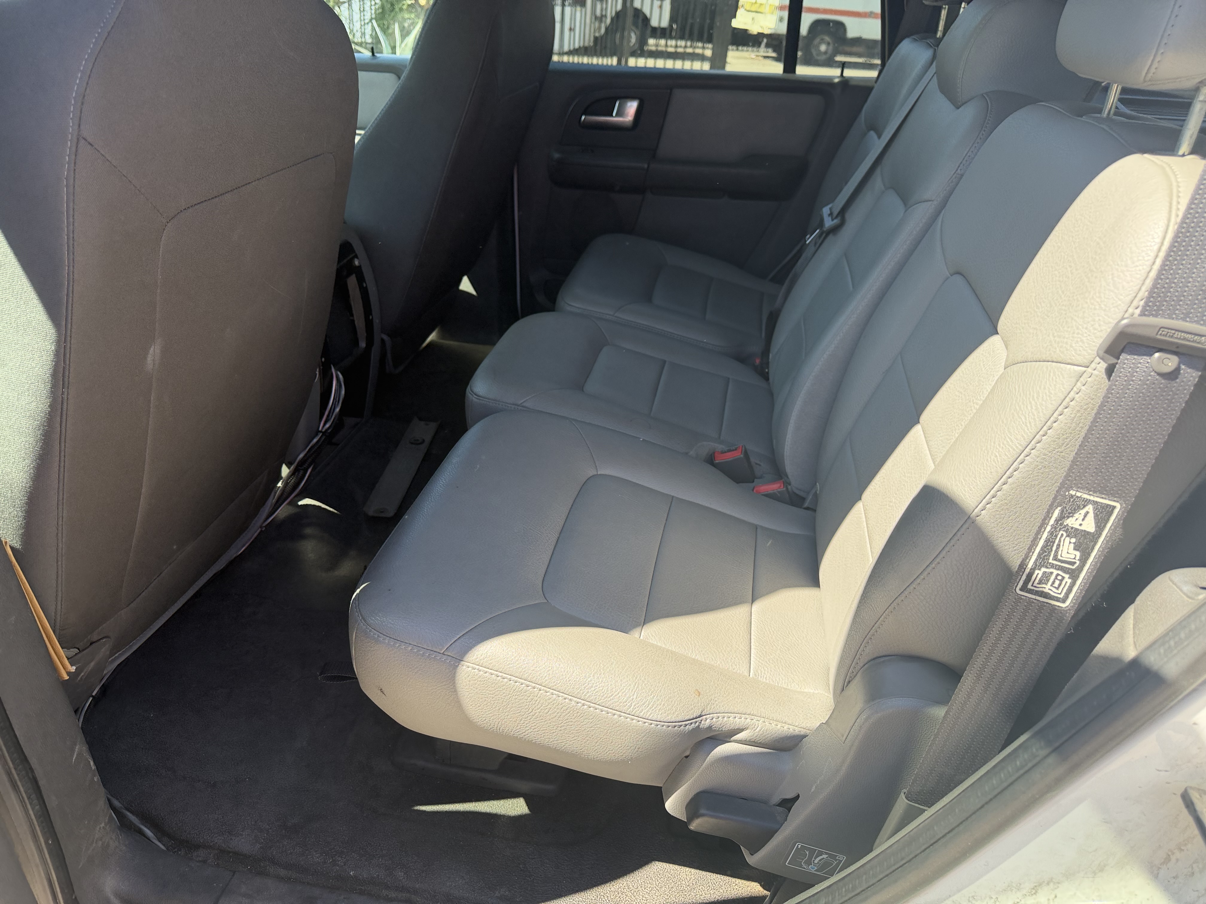 Used 2003 Ford Expedition 4WD XLT image 8