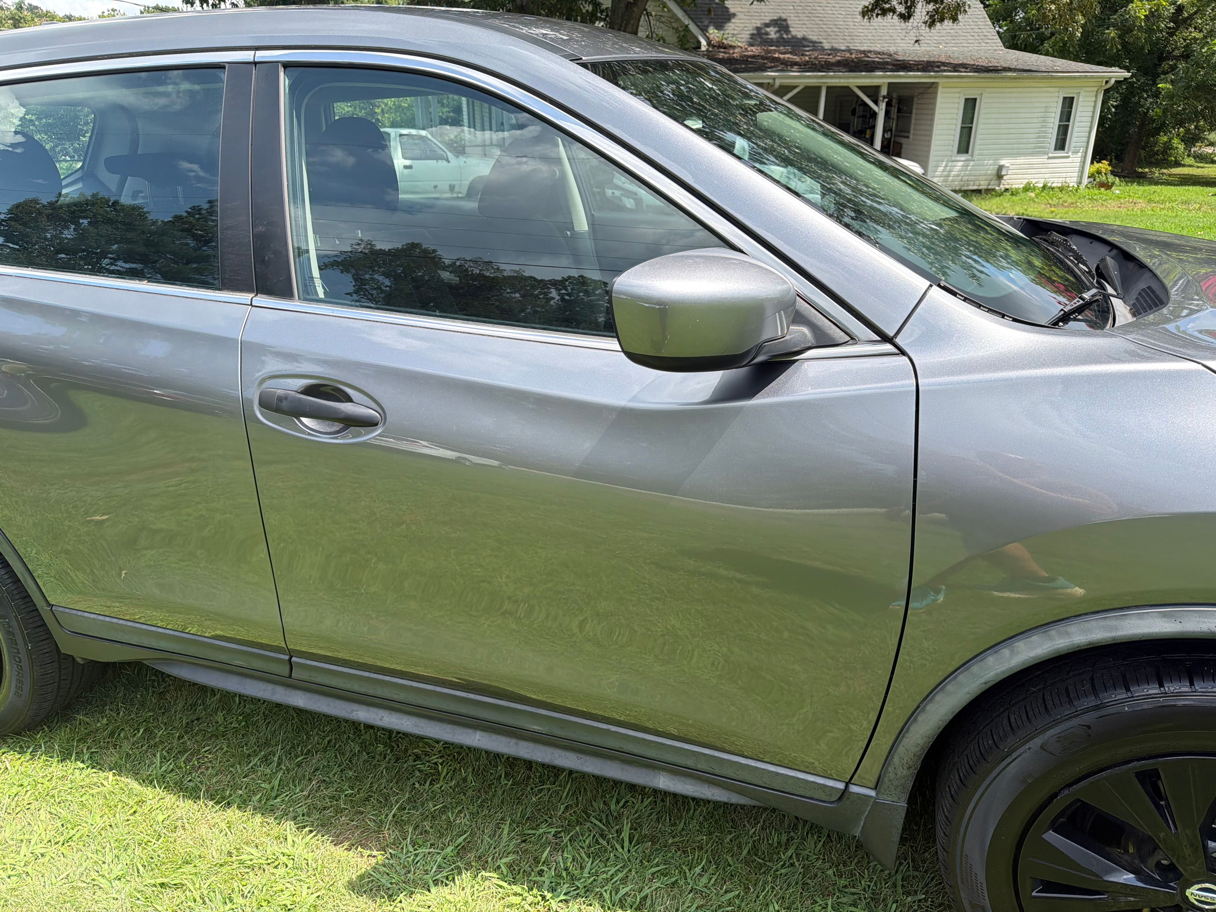 Used 2018 Nissan Rogue AWD image 37