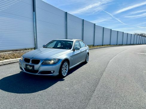 Used 2011 BMW 328i xDrive image 20