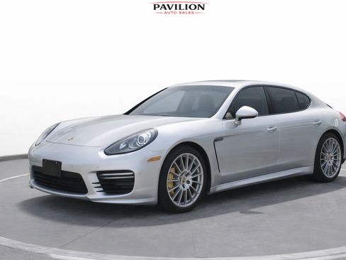 Used 2016 Porsche Panamera GTS image 1
