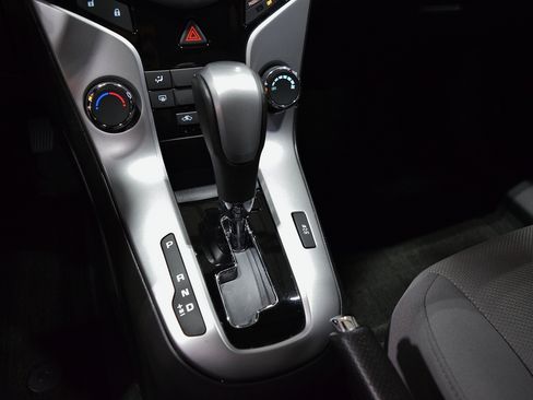 Used 2014 Chevrolet Cruze LT FWD image 26