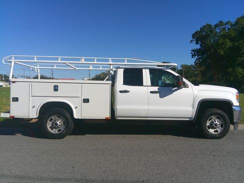 Used 2017 GMC Sierra 2500 W/T image 5