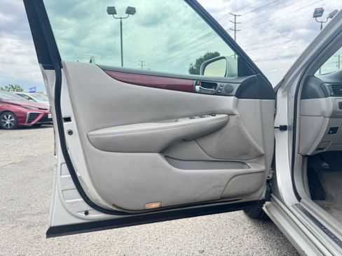 Used 2003 Lexus ES 300 UNAVAIL FWD image 22