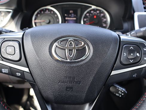 Used 2017 Toyota Camry XSE image 22