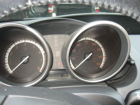 Used 2010 MAZDA MAZDA3 s Hatchback FWD image 10