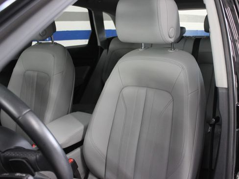 Used 2023 Audi Q5 2.0T Premium image 32