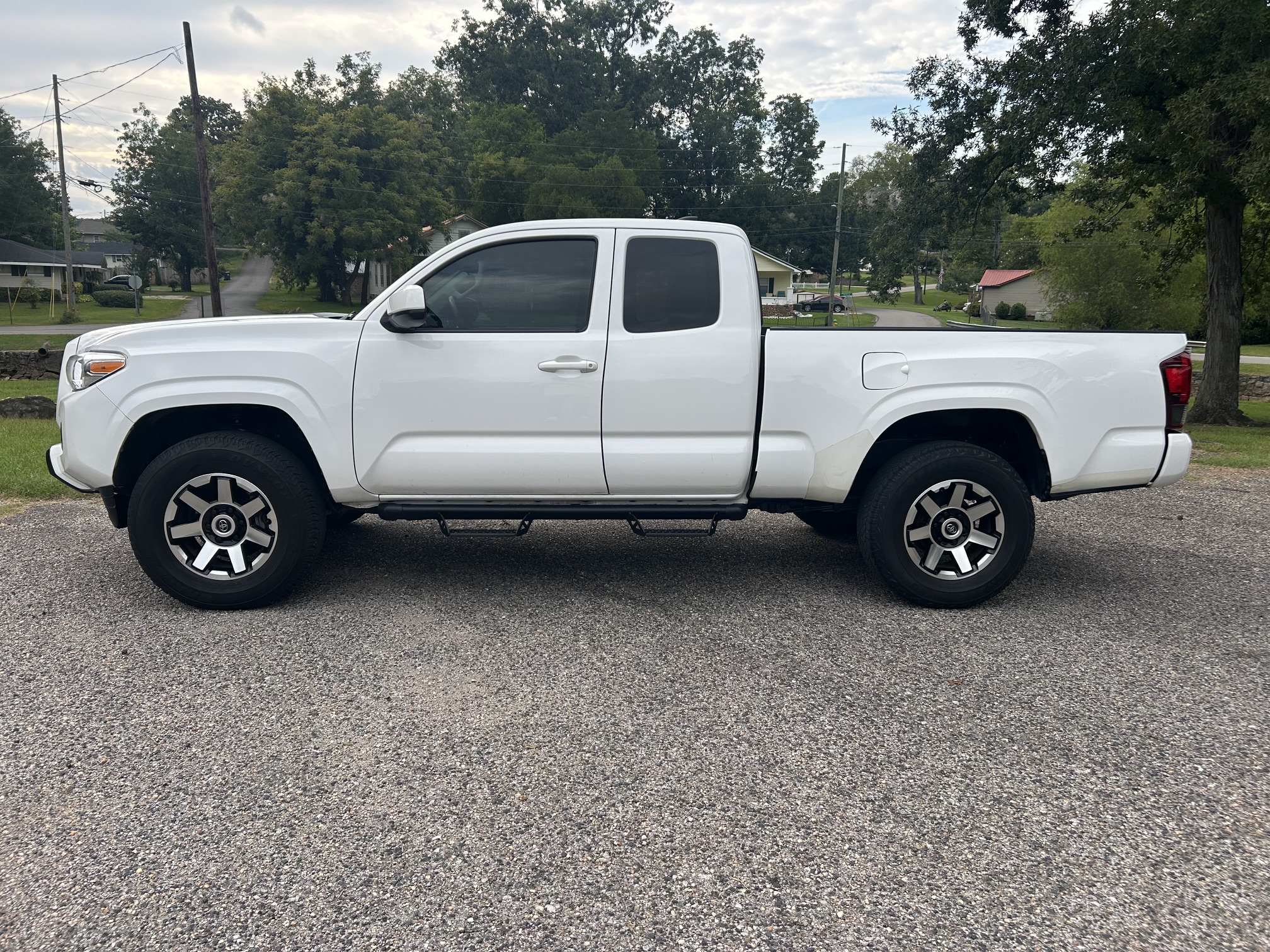 Used 2019 Toyota Tacoma 2WD Access Cab image 1