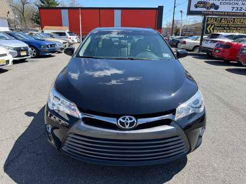 Used 2017 Toyota Camry SE image 23