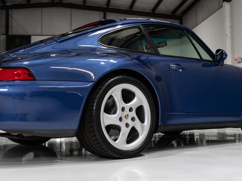 Used 1998 Porsche 911 Carrera S image 30