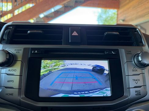 Used 2016 Toyota 4Runner 4WD image 12