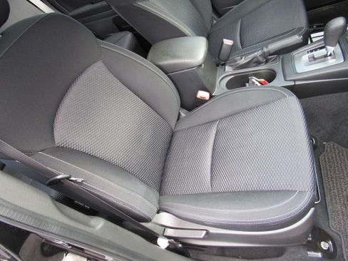 Used 2014 Subaru Forester 2.5i AWD/4WD image 16