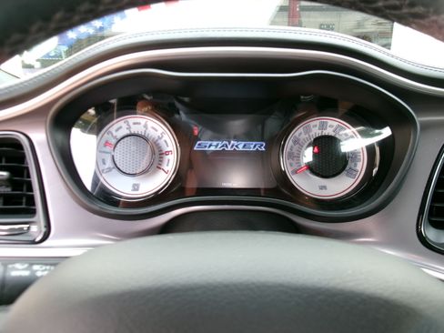 Used 2022 Dodge Challenger R/T Plus image 10