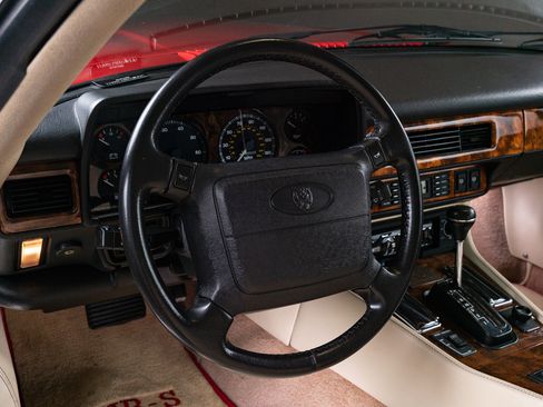 Used 1993 Jaguar XJR-S RWD image 59