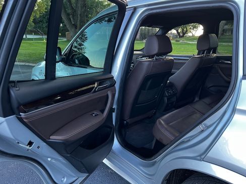 Used 2017 BMW X3 xDrive28i image 11