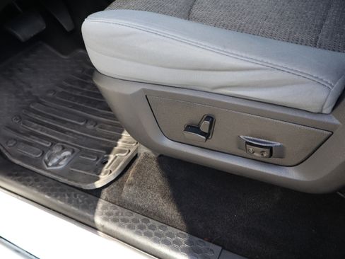 Used 2013 RAM 2500 SLT image 22
