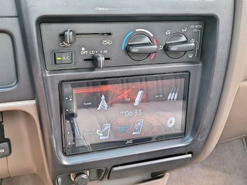 Used 1999 Toyota Tacoma 2WD Regular Cab image 29