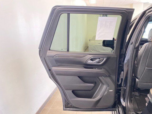 Used 2023 GMC Yukon AT4 AWD/4WD image 8