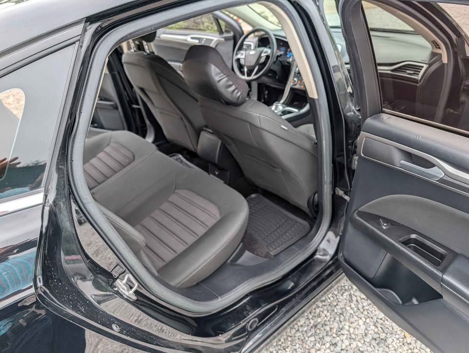 Used 2017 Ford Fusion S FWD image 8