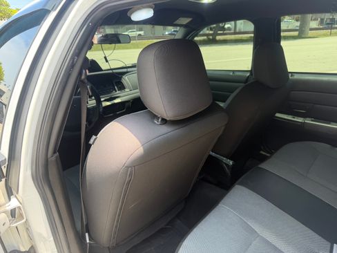 Used 2010 Ford Crown Victoria Police Interceptor RWD image 22