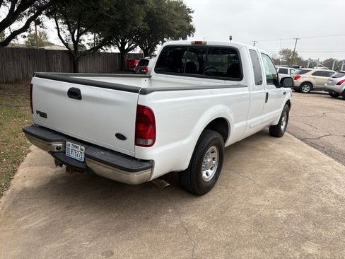 Used 2001 Ford F250 XLT image 2
