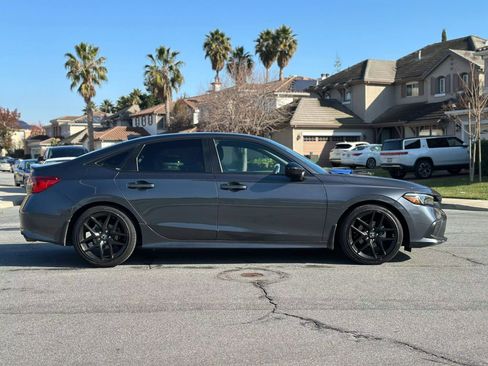 Used 2022 Honda Civic Sport image 5