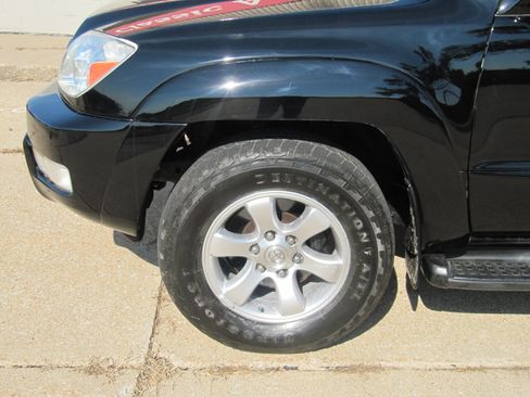 Used 2004 Toyota 4Runner 4WD image 4