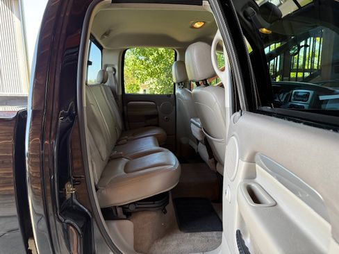Used 2004 Dodge Ram 3500 Truck SLT image 18