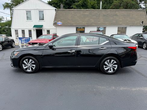 Used 2024 Nissan Altima 2.5 S FWD image 20
