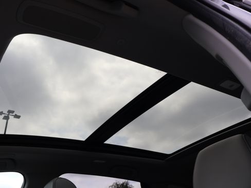 Used 2021 Acura RDX image 16