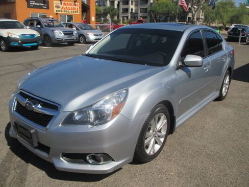 Used 2014 Subaru Legacy 3.6R Limited AWD/4WD image 4