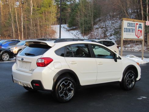 Used 2014 Subaru XV Crosstrek 2.0i Premium image 9
