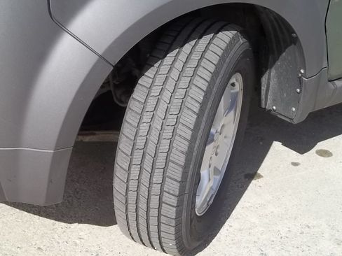 Used 2004 Honda Element EX image 10