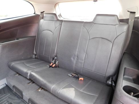 Used 2016 Chevrolet Traverse LT image 21