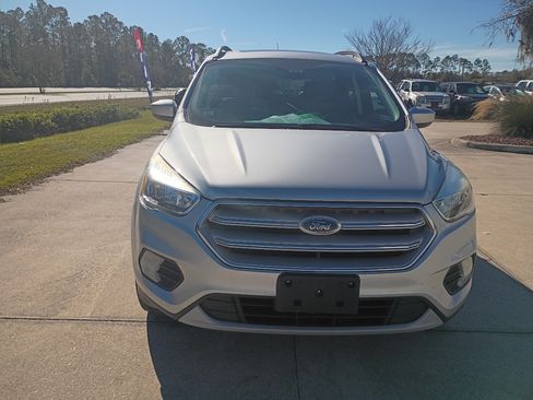 Used 2018 Ford Escape SE image 1