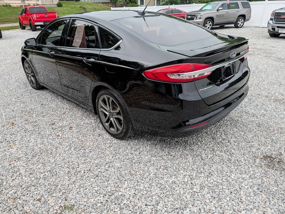 Used 2017 Ford Fusion S FWD image 5