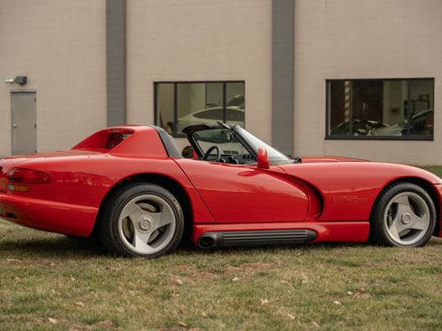 Used 1994 Dodge Viper RT/10 image 11