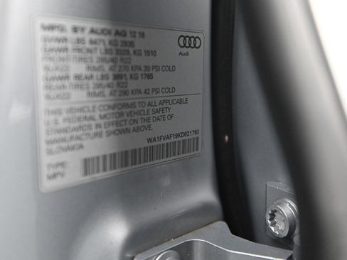 Used 2019 Audi Q8 Prestige image 27