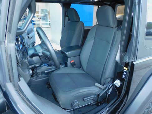 Used 2022 Jeep Wrangler Willys image 16