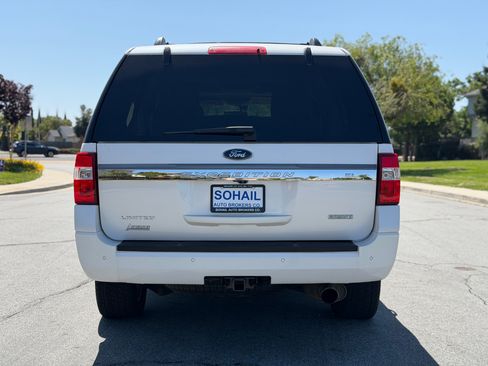 Used 2017 Ford Expedition EL 4WD Limited image 4