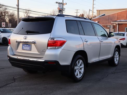 Used 2013 Toyota Highlander LE Plus image 8